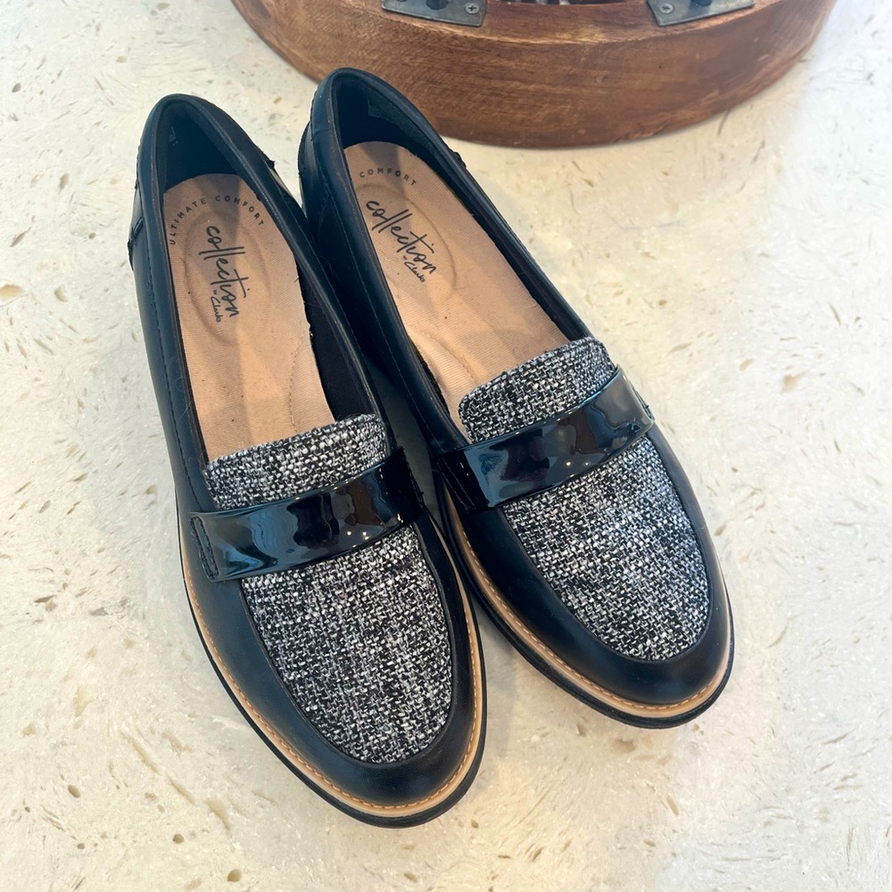 Clarks loafer